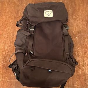 Osprey Black Hiking Pack Size Medium Used Once